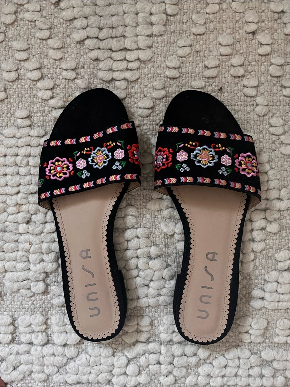 UnIsa Slip On Open Toe